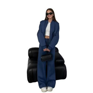 Conjunto Deportivo de Sudadera con Capucha y Pantalones de Felpa de Algodón Grueso con Logotipo Personalizado Bordado para Mujer, Estilo Holgado de 2 Piezas, Ropa Urbana - Product Image 4