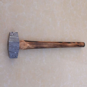 Marteau en acier Damas à motif robuste avec tête forgée, haute durabilité, construction solide pour utilisation en atelier - Personnalisable pour le bricolage et l'OEM - Product Image 5
