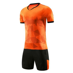 Uniforme de equipo de fútbol, transpirable, naranja y negro, diseño OEM personalizado de alta calidad para hombres y adultos - Product Image 1