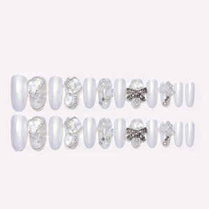 <span class=keywords><strong>Uñas</strong></span> Postizas de Alta Calidad en Color <span class=keywords><strong>Blanco</strong></span> Plateado, <span class=keywords><strong>Uñas</strong></span> de Lujo Hechas a Mano <span class=keywords><strong>con</strong></span> Diseño de <span class=keywords><strong>Rosa</strong></span>, Mariposa y Lazo - Product Image 4