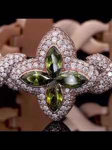 Iconic Lab Men's Green Lab Grown Brilliant Cut Diamond Infinity Link Design IGI Certified VVS Pulsera de plata esterlina Brazalete - Product Image 4