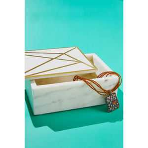 Organisateur de bijoux conception merveilleuse forme personnalisée taille solide affichage en marbre boîte à bijoux disponible prix de gros utilisation de stockage - Product Image 2