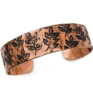 2026 France12mm Bracelets Chunky Antique En Relief Épais Gravé Cuivre Bracelet Cuivre Poignets Hommes Grand Bracelet Texture Magnétique - Product Image 6