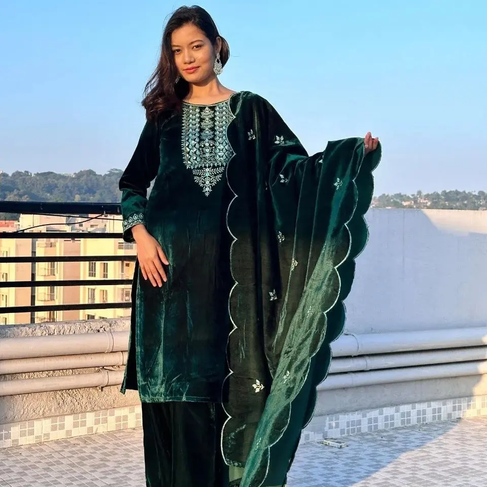 Stile Pakistani ultimo Designer velluto ricamo da donna Salwar Kameez per pakistano indiano e festa di nozze all'ingrosso