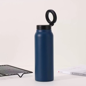 Geïsoleerde waterfles op maat (24 oz) met telefoonhouder, premium kwaliteit magnetische sportfles, betrouwbare fabriekslevering - Product Image 3
