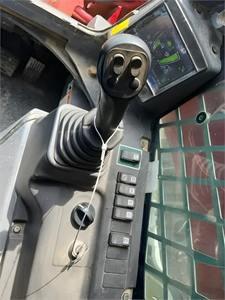 Chargeur d'occasion 2016 TAKEUCHI TL12V2 de seconde main pour machines industrielles de terrassement de qualité supérieure approuvé CE - Product Image 5