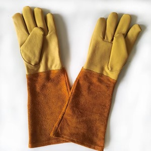 Gants OEM en cuir de mouton refendu à deux doigts Gants de sécurité industriels ignifuges anti-coupure Caractéristiques extérieures - Product Image 1