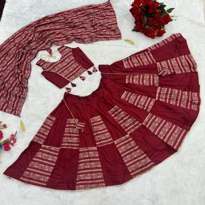 Coton rayonne à la mode avec impression et diamant Siroski travail enfants Lehenga Choli achats en ligne au taux le plus bas - Product Image 1