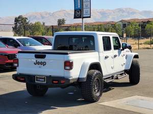 Jeep Gladiator Mojave 2023 Usado con Paquete para Clima Frío - Product Image 3