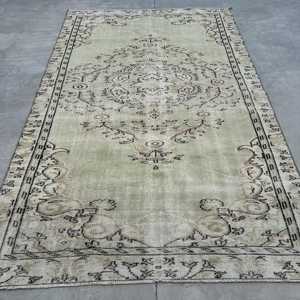 พรมตุรกีขนาดใหญ่ 6.4x8.7 ฟุต พรมวินเทจสีเทาดำลายดอกไม้ ทำจากขนสัตว์ - Product Image 1