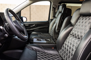 LISTO PARA CONDUCIR - USADO, VOLANTE A LA IZQUIERDA |   Volante a la derecha |   3K-MILEAGE 2023 MERCEDES-BENZ METRIS EXPLORER CONVERSIONES - Product Image 4