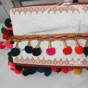 Adornos de encaje de guipur de calidad de lujo para ropa de fiesta formal y ropa de diseñador rollos a granel al por mayor para exportadores - Product Image 3