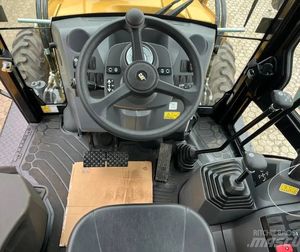 Cargadoras usadas CAT 424F Retroexcavadora de segunda mano Excavadora retro Cat 416 420 usada en buenas condiciones para la venta - Product Image 3