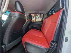 TOYOTA HILUX Usada con Bajo Kilometraje, Doble Cabina, Motor Diésel, Automática - Product Image 6