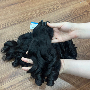 Paquets de cheveux bouclés rebondissants avec dentelle, vente en gros d'extensions de cheveux humains vietnamiens - Product Image 4