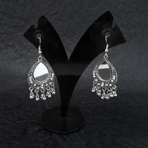 Jeweljunk Vintage Gold Plated Mirror Dangler Pendientes Drop and Stud Estilos para bodas y fiestas-1314580 - Product Image 1