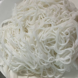 Nouilles de riz séchées vietnamiennes traditionnelles de haute qualité, sans gluten, saines et parfaites pour la cuisine quotidienne - Product Image 1