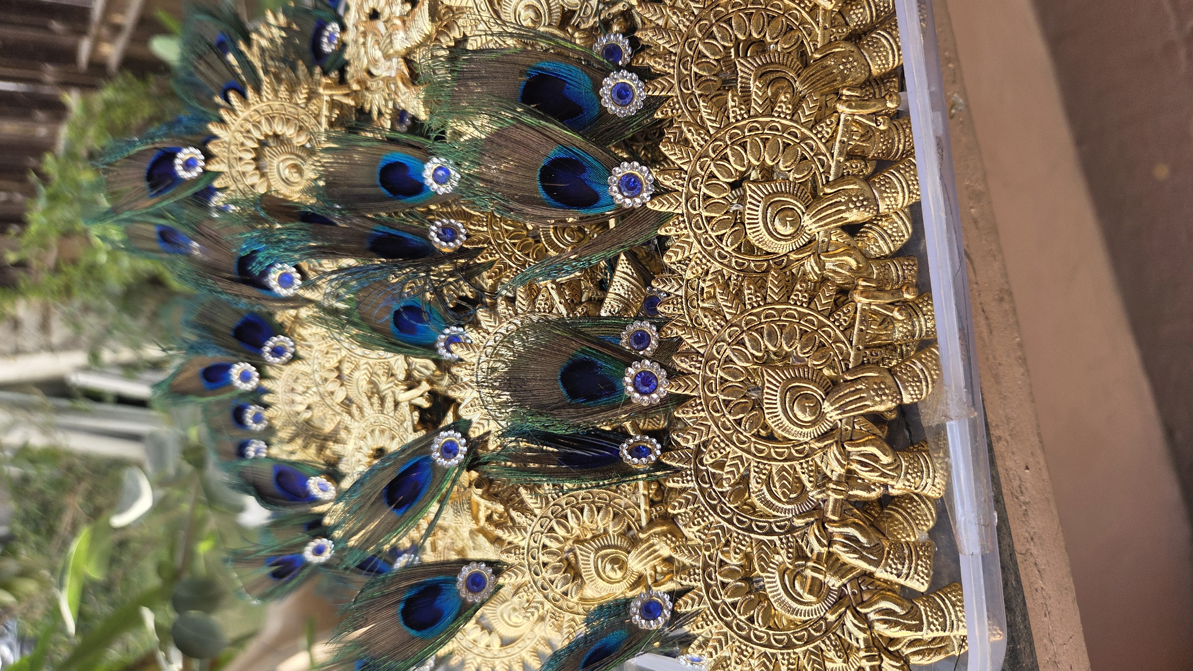 เช่นเดียวกับภาพ