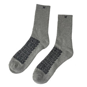 Chaussettes athlétiques de haute qualité pour hommes Design personnalisé Couleur contrastée Respirant et confortable avec broderie de logo en bas - Product Image 2