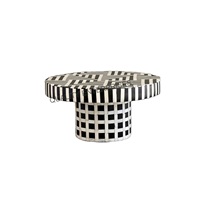 Support à gâteau artisanal de qualité supérieure, écologique, en os incrusté, de forme irrégulière, avec entretien à la lavage à la main uniquement.