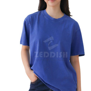 Camiseta de mujer con lavado ácido, cómoda y duradera, para uso diario, estilo moderno. - Product Image 2