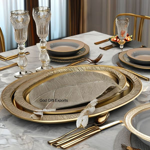 Plateau de service en aluminium au design unique de feuille Artisanat en métal pour les mariages et la table Plateau de rehaussement décoratif - Product Image 5