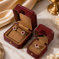 Boîte de présentation de bijoux carrée biseautée octogonale de qualité supérieure OEM avec doublure en microfibre, couleur et taille personnalisées, et logo en relief