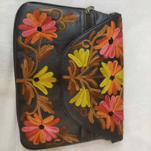 Magnifique sac à main brodé à la main, pochette enveloppe, imitation perle, vintage, papillon, ensemble complet, chaîne de liaison, sac à breloques - Product Image 1