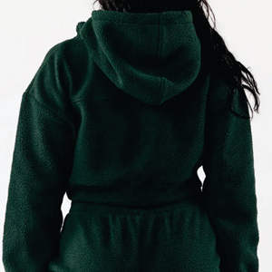 Vente en gros de sweats à capuche respirants pour femmes 100% sweats à capuche courts en coton Style décontracté longue saison d'hiver - Product Image 1