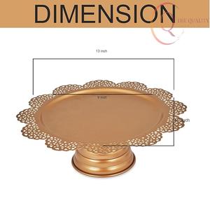 Support à gâteau en métal élégant avec des courbes raffinées, rehausse l'exposition des gâteaux pour les occasions spéciales - Product Image 2