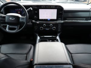 Ford Super Duty F-350 SRW LARIAT d'occasion propre 2024 - Product Image 5