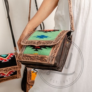 กระเป๋าถือหนังสีน้ำตาลสไตล์ตะวันตกแอซเท็กแบบวินเทจพร้อมสายเดี่ยวดีไซน์ผ้าบุสองชั้น - Product Image 2