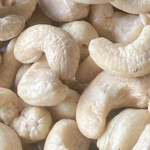 Offre Spéciale 2025 Vietnam Noix de cajou brutes Noix de cajou brutes W180 Prix Noix de cajou entières prêtes à être expédiées - Product Image 1