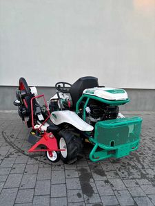 Tondeuse autoportée OREC RM982F industrielle 2 temps 190cc Rabbit à moteur central 38 pouces 4 roues motrices pour la coupe de l'herbe - Product Image 3