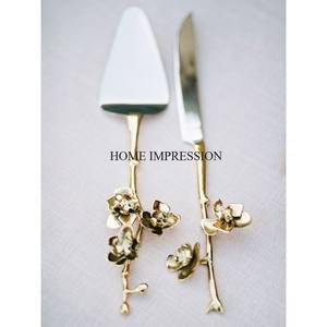 Art créatif moderne Designer fantaisie unique de haute qualité poignées plaquées or serveur de gâteau et couteau de coupe outils fournitures - Product Image 5