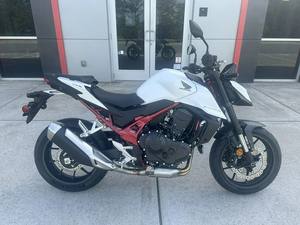 Oferta Promocional: Motocicleta Honda CB750 Hornet 2026 Lista para Envío Mundial - Product Image 2