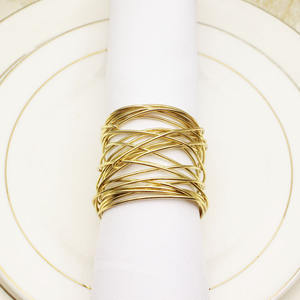 Anillos de Servilleta Metálicos de Venta Caliente, Aportan un Aspecto Coherente y Consciente a Cenas Formales, Bodas y Celebraciones - Product Image 1