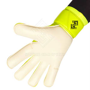 Gants de gardien de but en latex de haute qualité pour adultes, nouvelle arrivée 2026, design personnalisé, protection antidérapante des doigts, SPYTHER GEAR SPORTS - Product Image 3