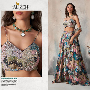 Alizeh - Lehenga Choli de Georgette de Alta Calidad, Tradicional, Sin Costuras, para Fiestas, con Escote de Diseñador para la Noche - Product Image 1
