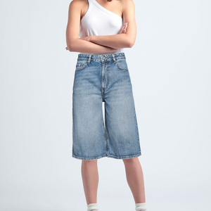 2025 mejor estilo de moda para mujer Pantalones cortos de mezclilla transpirable de secado rápido Color personalizado y logotipo aceptar servicio OEM - Product Image 2