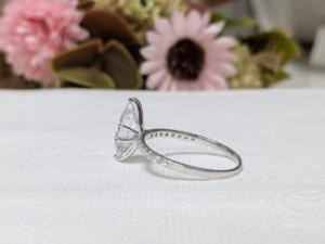 Bague en or blanc/jaune massif 14 carats, diamant de laboratoire taille marquise de 1,75 carat, bague de fiançailles classique, cadeau de la Saint-Valentin pour femme - Product Image 3