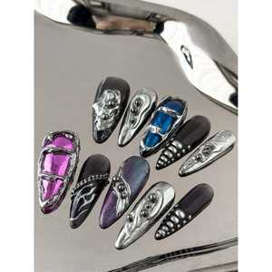 Uñas Postizas Violet Dream, Elegante Arte de Uñas en Tono Púrpura para un Look de Ensueño - Product Image 1