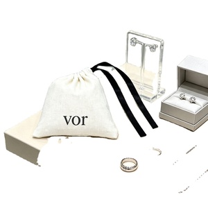 Pochette en coton mousseline de lin blanc avec cordon de serrage, petite, personnalisable avec logo, pour bijoux - Product Image 1