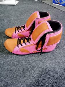 Hot New Trendy Kick Fight Trainer Chaussures de boxe Prix raisonnable Bottes de boxe à la mode du fournisseur - Product Image 2