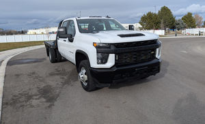 NICELY USED 2023 SILVERADO 3500HD WORK TRUCK <b>TRIM</b> PICKUP TRUCK AUTOMATIC FOUR <b>WHEEL</b> DRIVE 6.6L WHITE EXTERIOR TRANSMISSION - Product Image 5