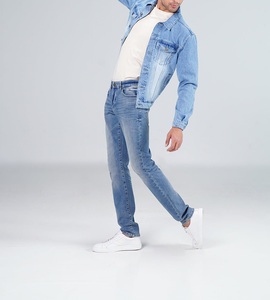 Chaqueta vaquera con pintura personalizada para hombre con logotipo de marca de alta calidad OEM modelo superior vintage lavado personalizado precio al por mayor - Product Image 5