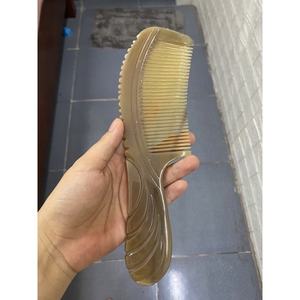 El mejor precio para el peine de cuerno de búfalo Peine de mano de alta calidad Peine de mano natural - Product Image 2