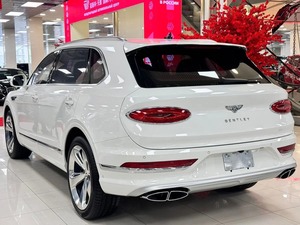 Bentley Bentayga EWB disponible en venta - Product Image 2
