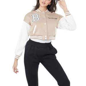 Stylish cropped varsity <b>jacket</b> with contrast <b>sleeves</b> bold B patch and ribbed trim giving a trendy streetwear and sporty casual - Product Image 3