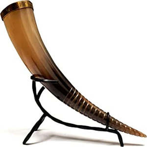 Corne à boire viking de haute qualité avec support, polie, style animal sculpté, artisanat naturel pour mariage ou décoration intérieure - Product Image 1